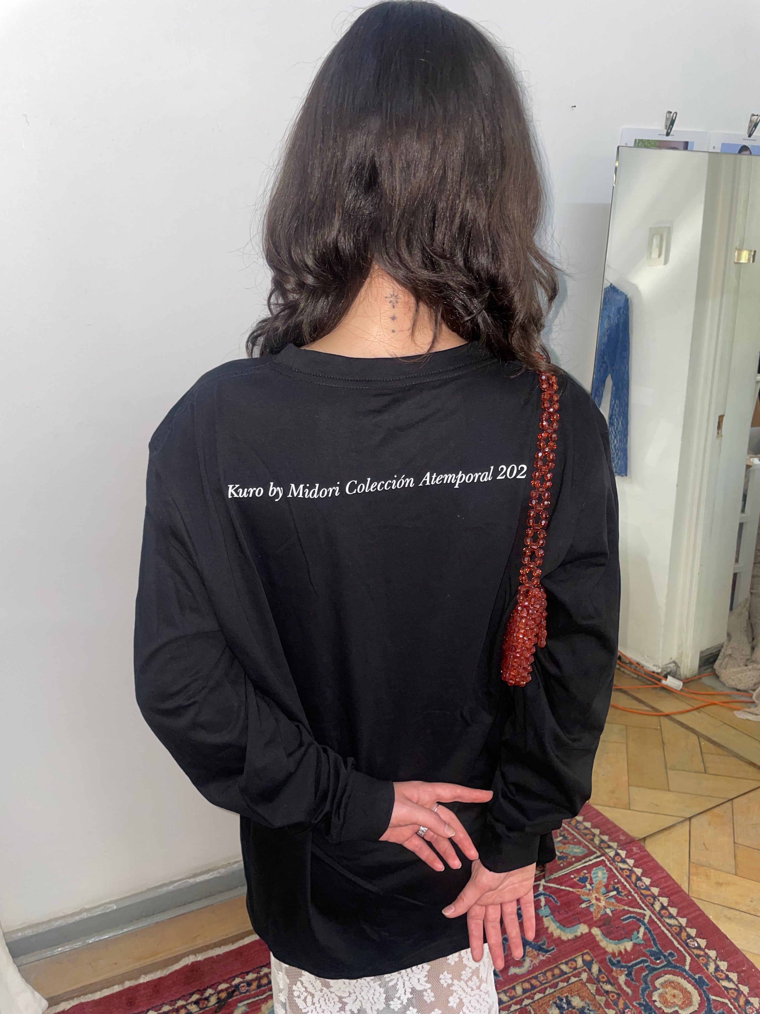 Polera Kuro Negra